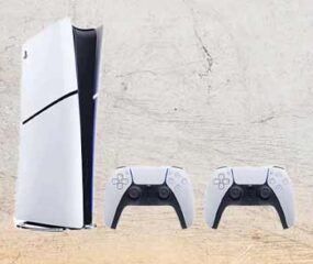 ps5 slim with two dualsense controllers